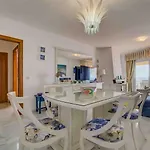 Апартаменты Meditteranean Sea View Фуэнхирола